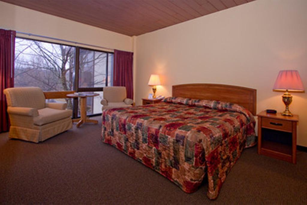 Pipestem Resort State Park Quarto foto